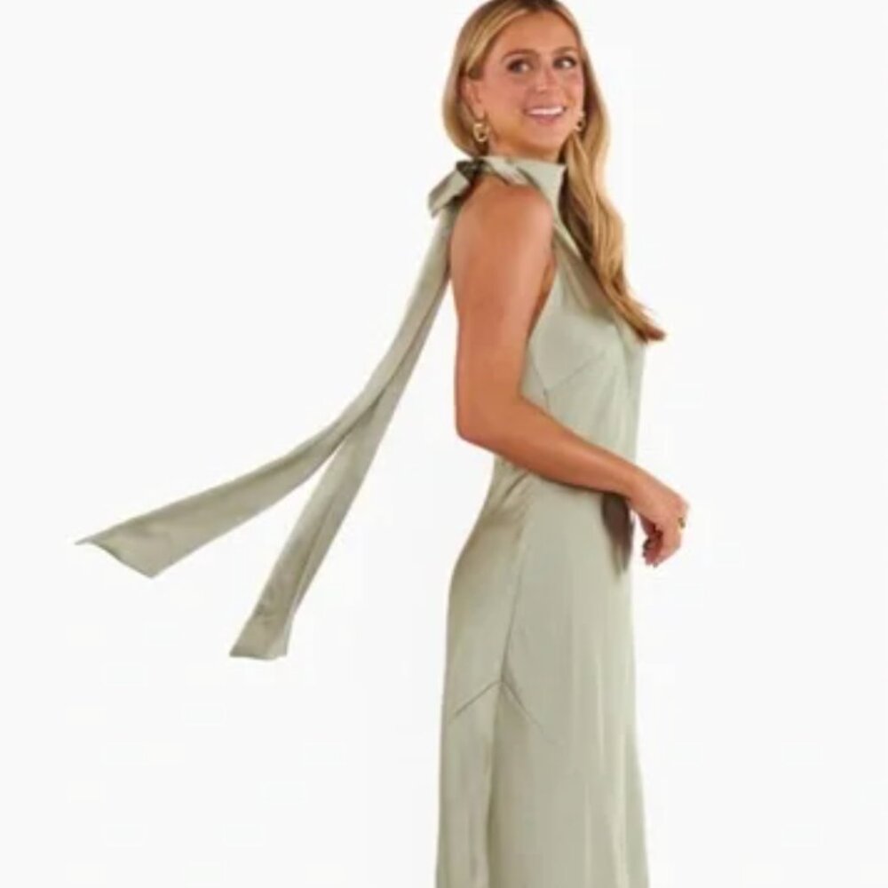 🍀 Show Me Your MuMu Sage Green Dress! - Picture 3 of 7